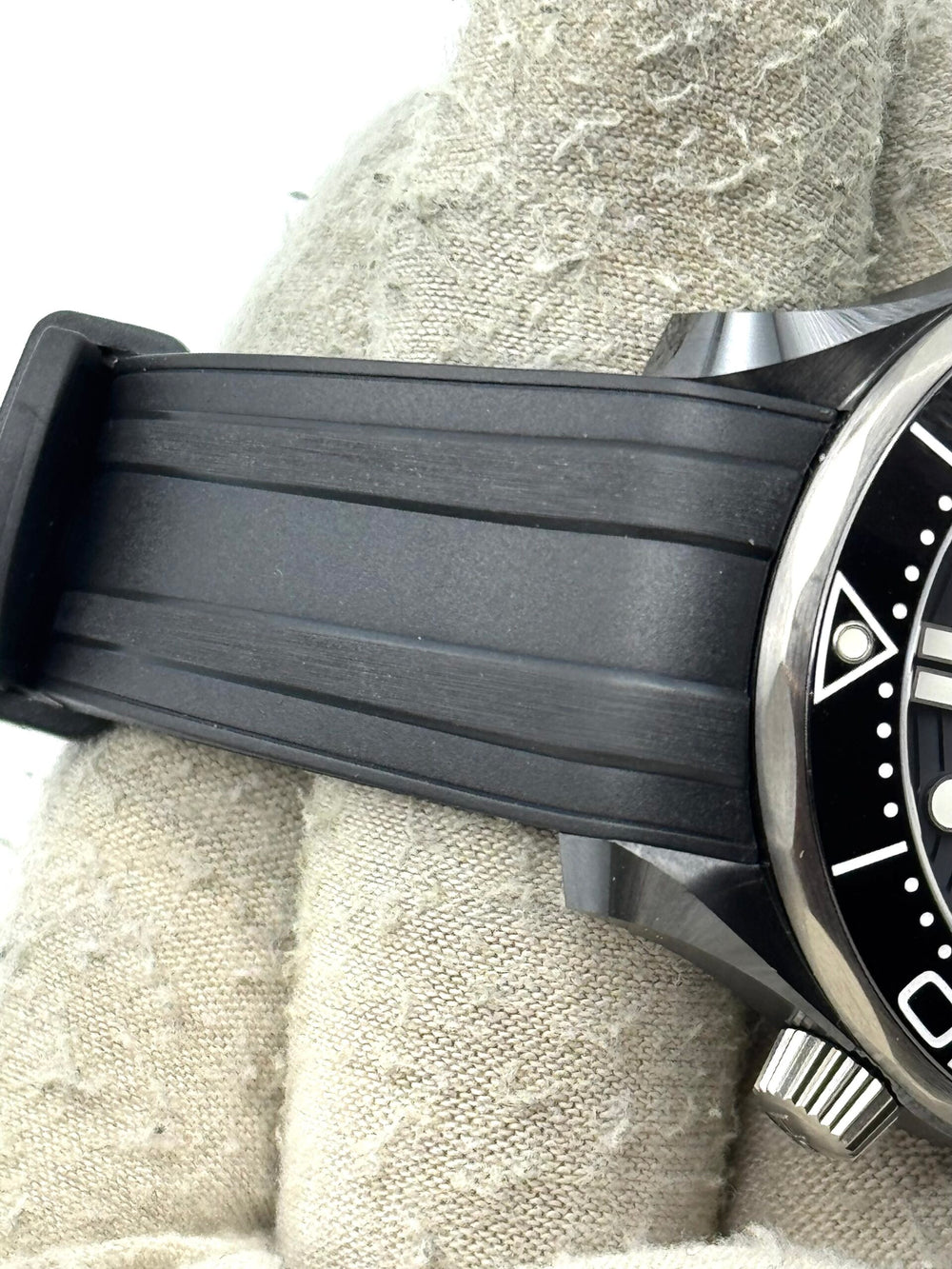 Omega Seamaster 300M 210.92.44.20.01.001