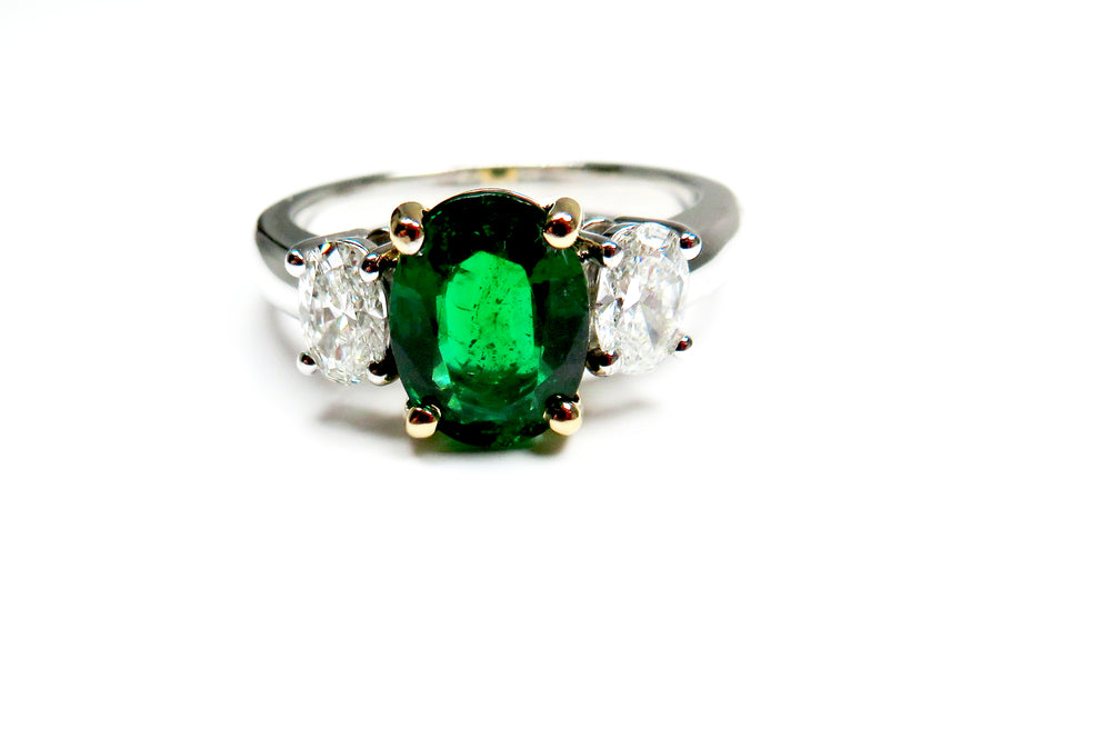 Plat & 18kt Yellow Gold Ring 1.74ct Emerald w/2=0.60ct OV dia H VS