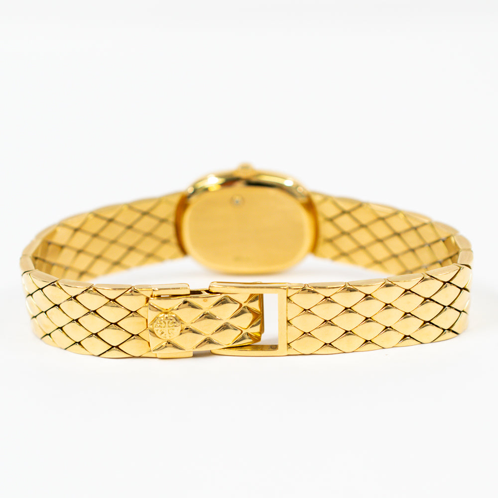 Golden Ellipse 20mm x 24mm Yellow Gold 4764/011