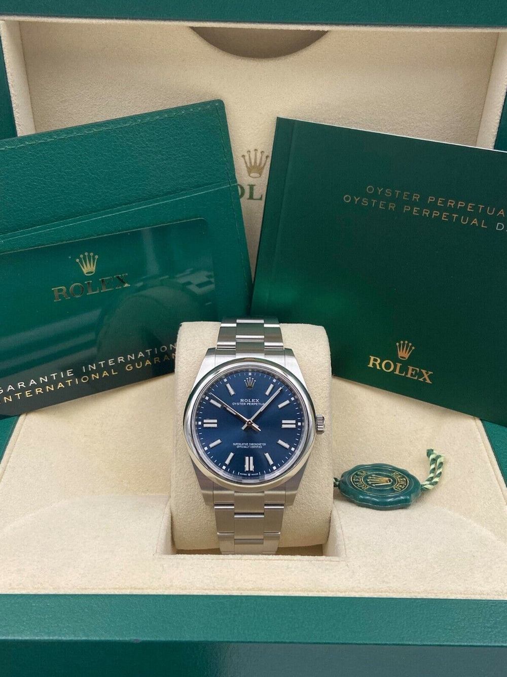 Rolex Oyster Perpetual 124300