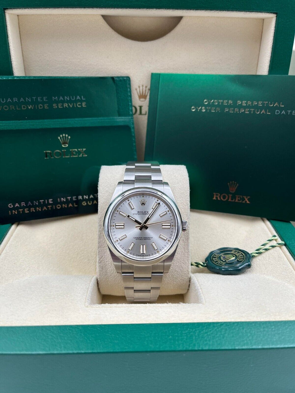 Rolex Oyster Perpetual 124300