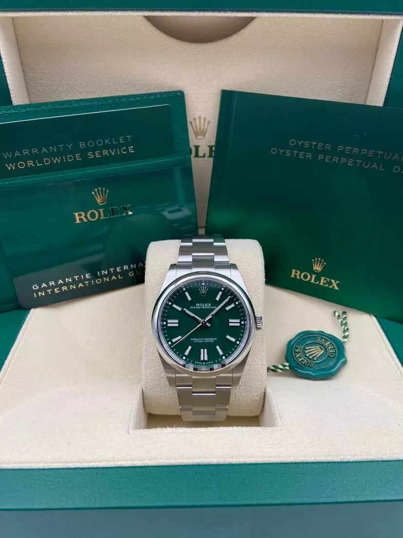 Rolex Oyster Perpetual 124300