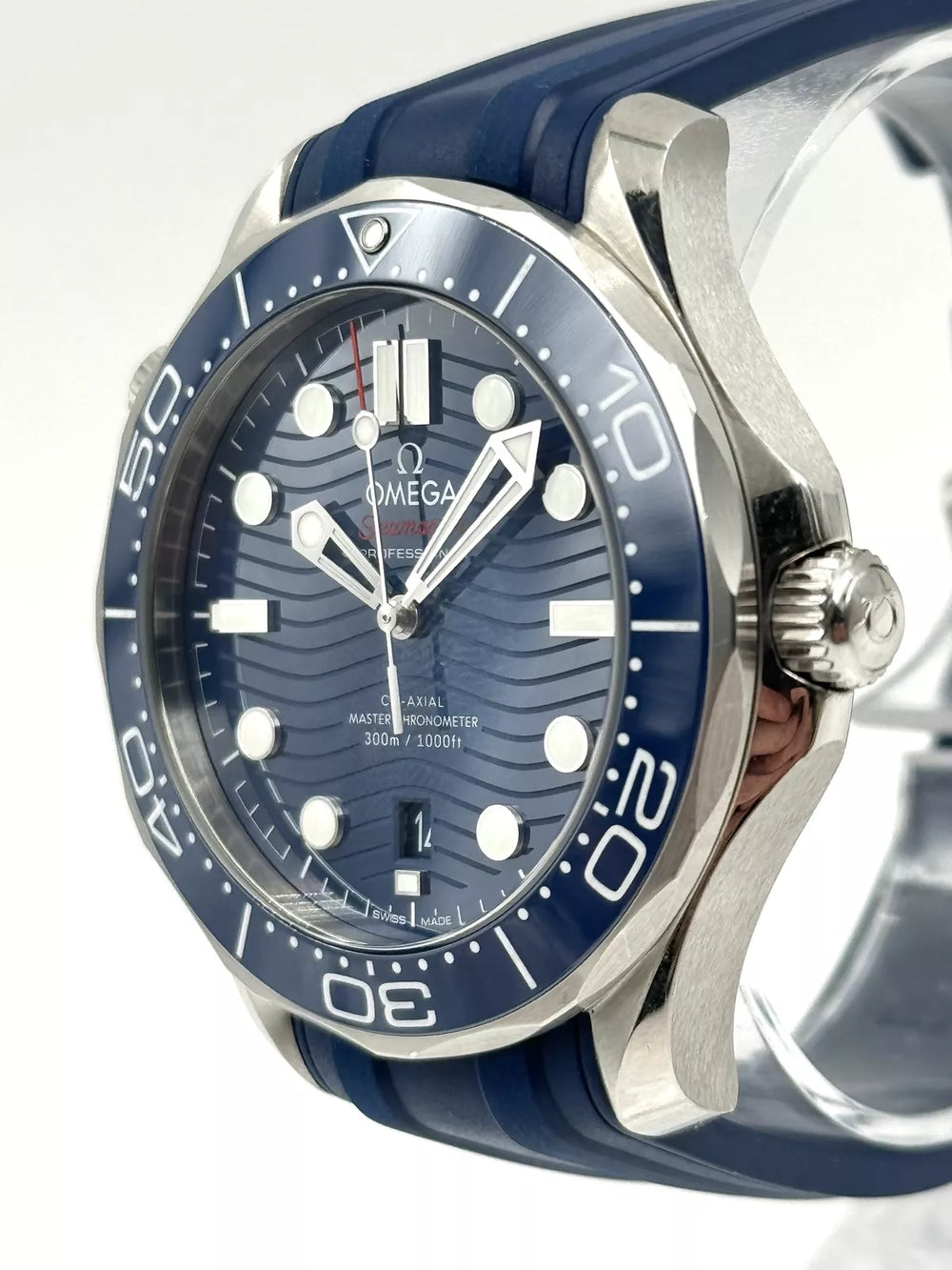 Omega Seamaster 300M 210.32.42.20.03.001
