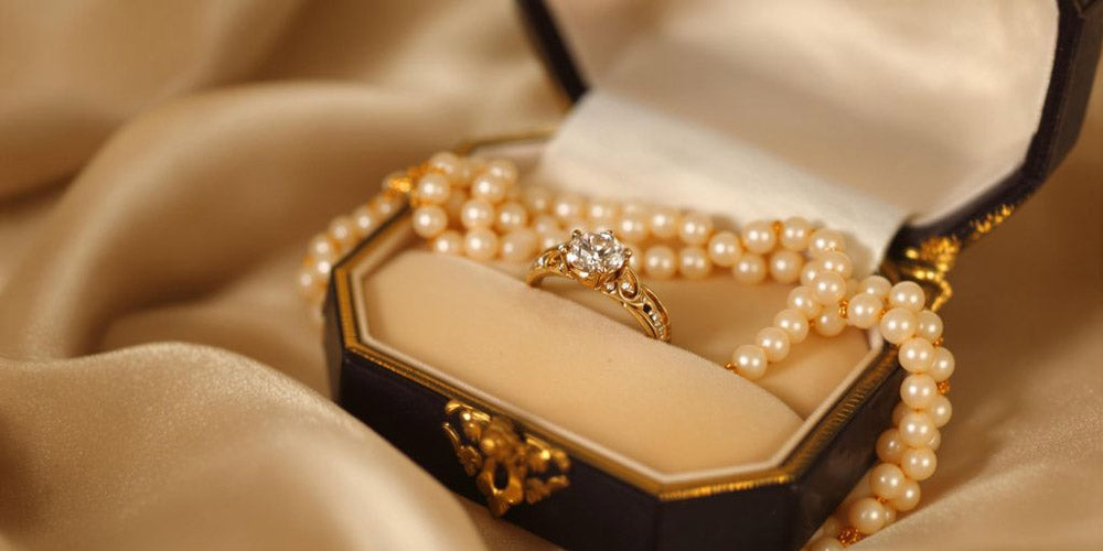 The Emotional Aspects of Selling Family Heirlooms