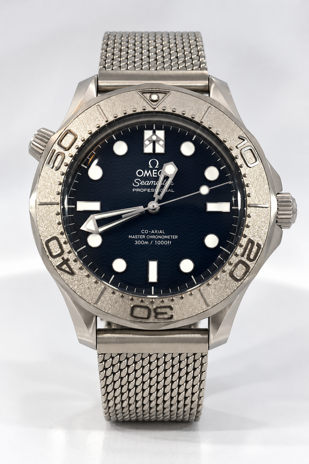 Unworn OMEGA Seamaster Diver 300M James Bond 007 Edition 42mm Ref. 210.30.42.20.03.004 – Full Set Oct. 2026
