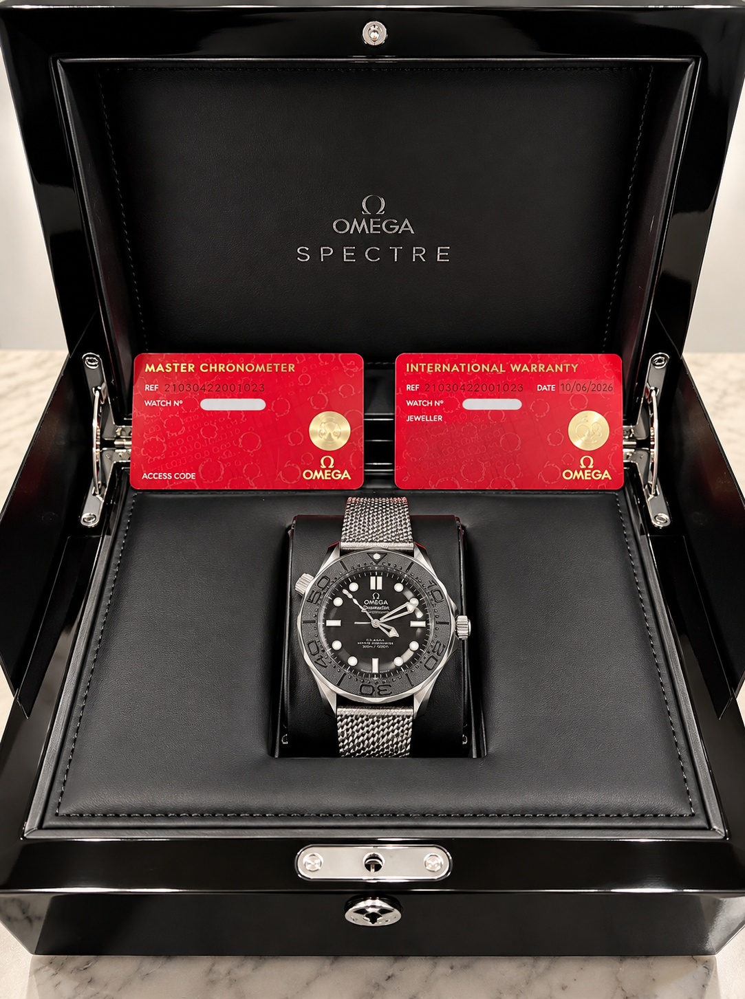 Unworn OMEGA Seamaster Diver 300M "SPECTRE" Special Edition 42mm Ref. 210.30.42.20.01.023 – Full Set Oct. 2026