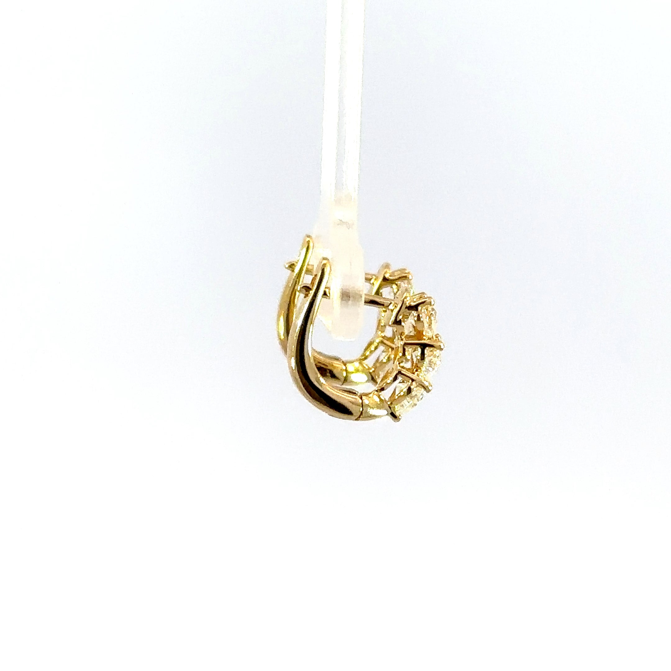 18k yg  heart shaped diamond h