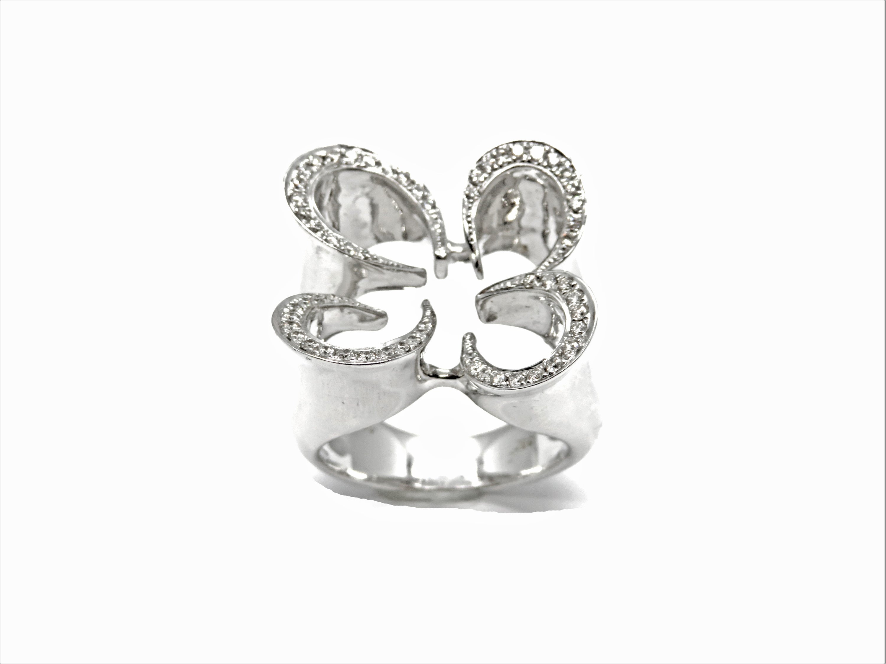 18kt White Gold Open Swirl Design Diamond Pave Fashion Ring