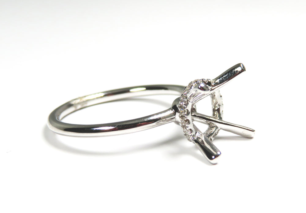18K White Gold Diamond Halo Semi-Mount Engagement Ring