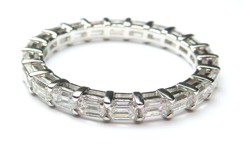 18K White Gold Baguette Diamond Eternity Band Ring – 1.67 Carat