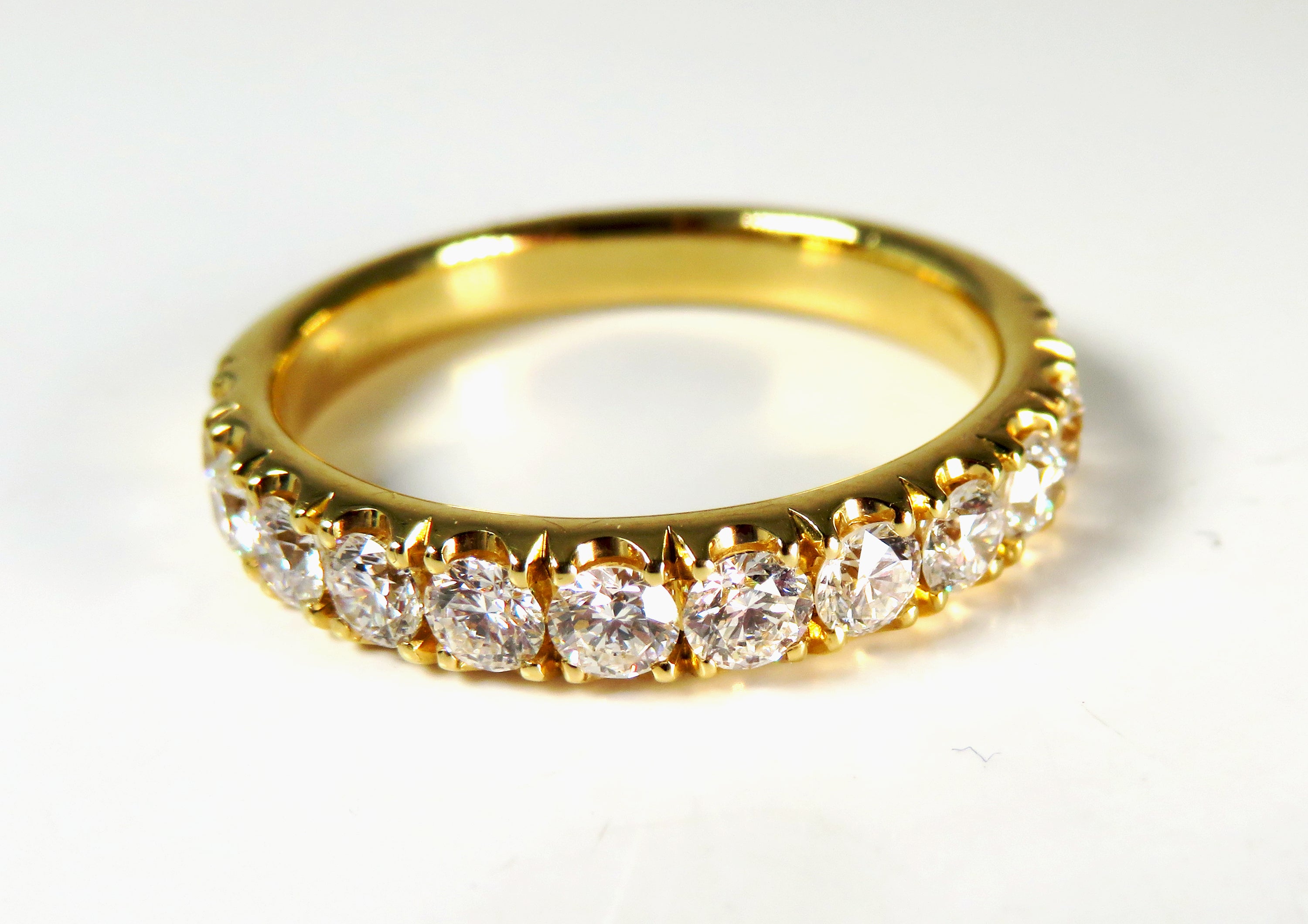 18K Yellow Gold Diamond Band Ring