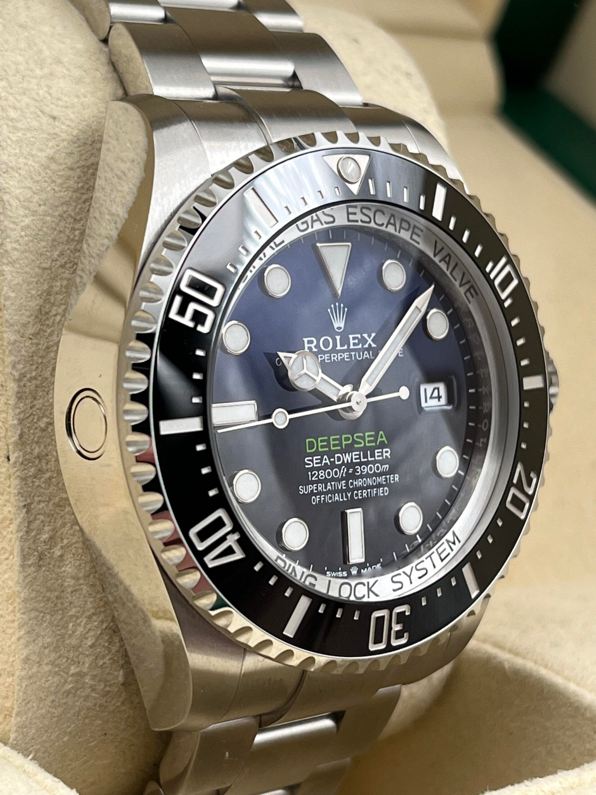 Rolex Sea-Dweller Deepsea 136660