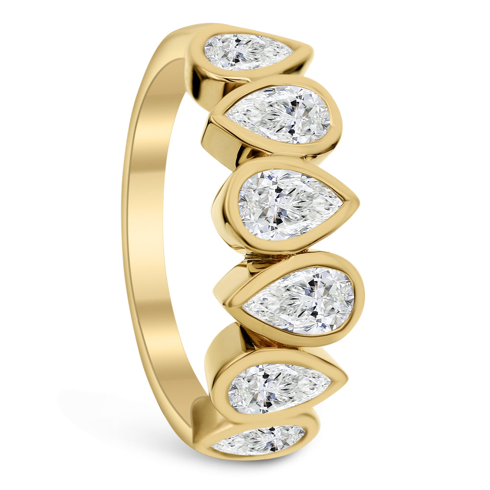 18K Yellow Gold Pear Shape Diamond Ring
