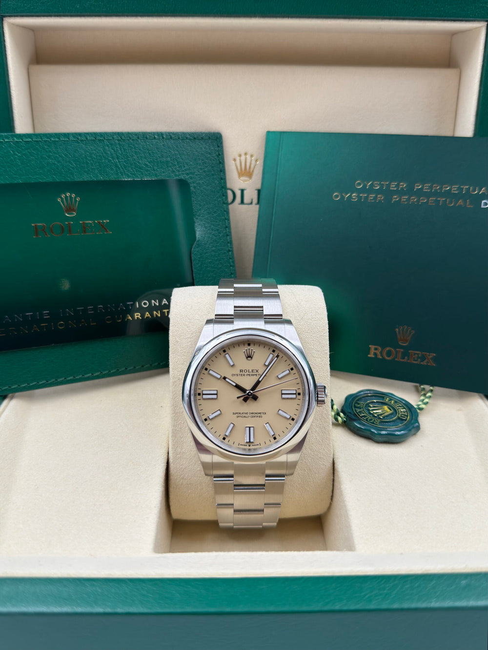 Rolex Oyster Perpetual 134300