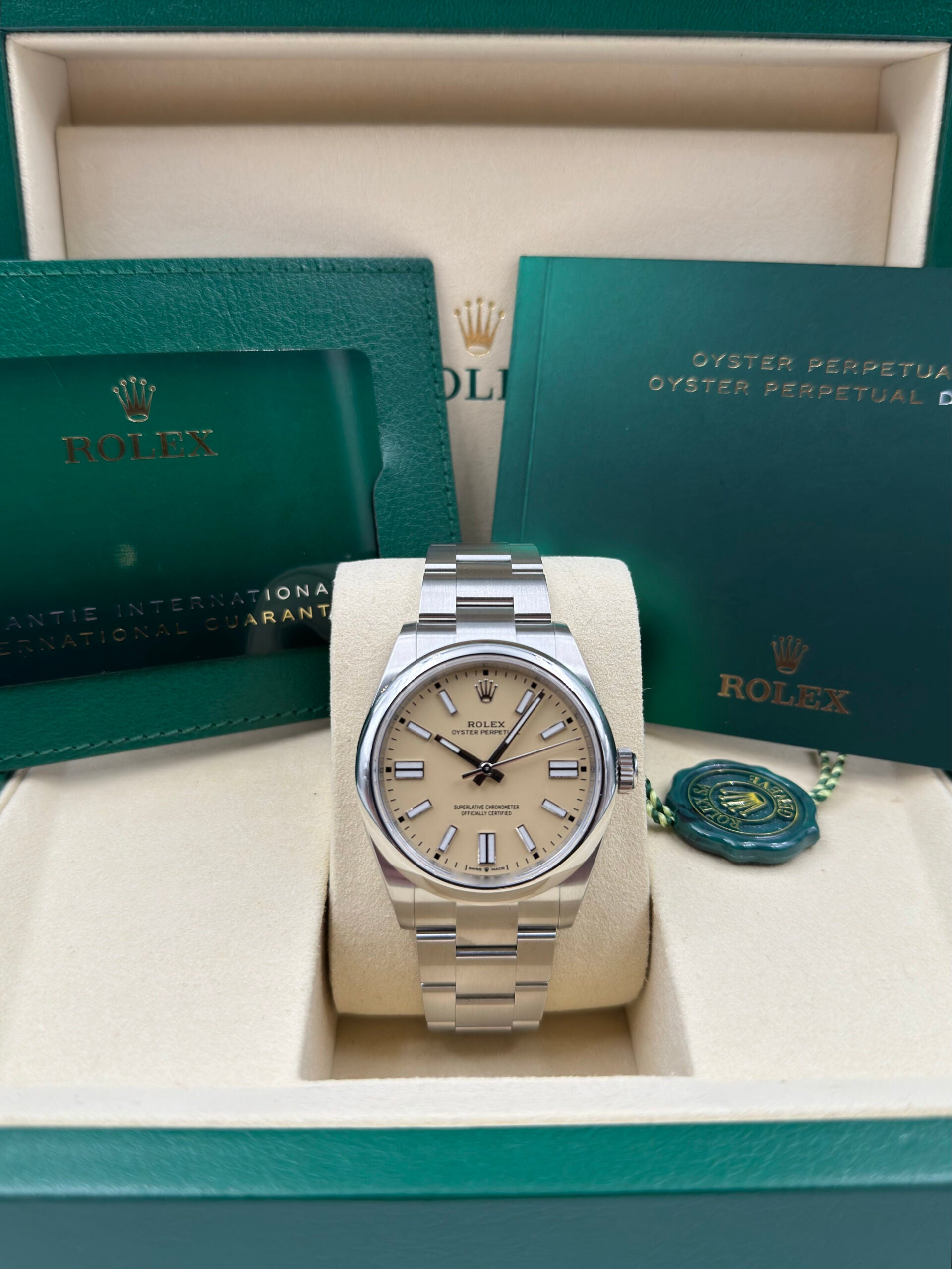 Rolex Oyster Perpetual 134300