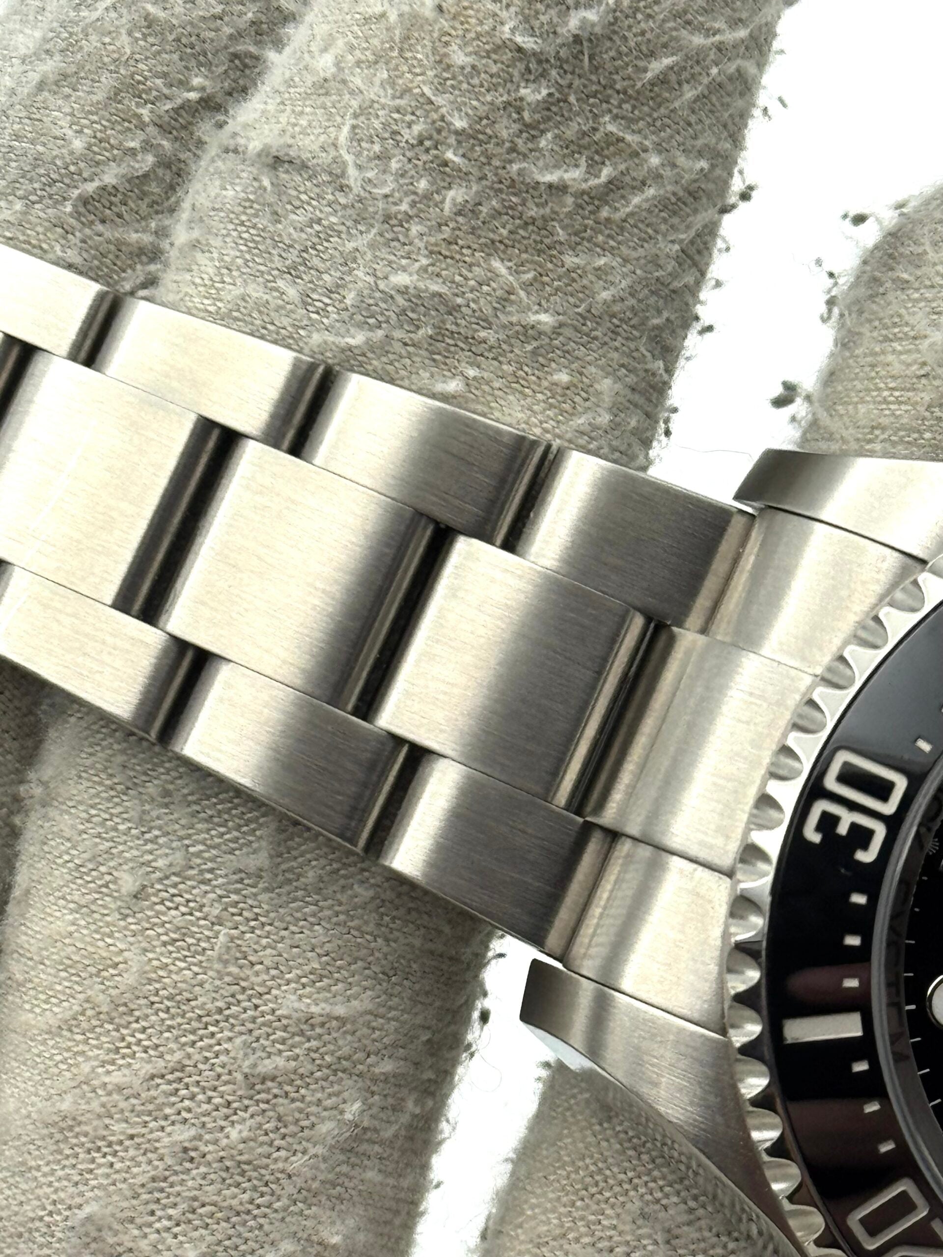 Rolex Sea-Dweller Deepsea 136660