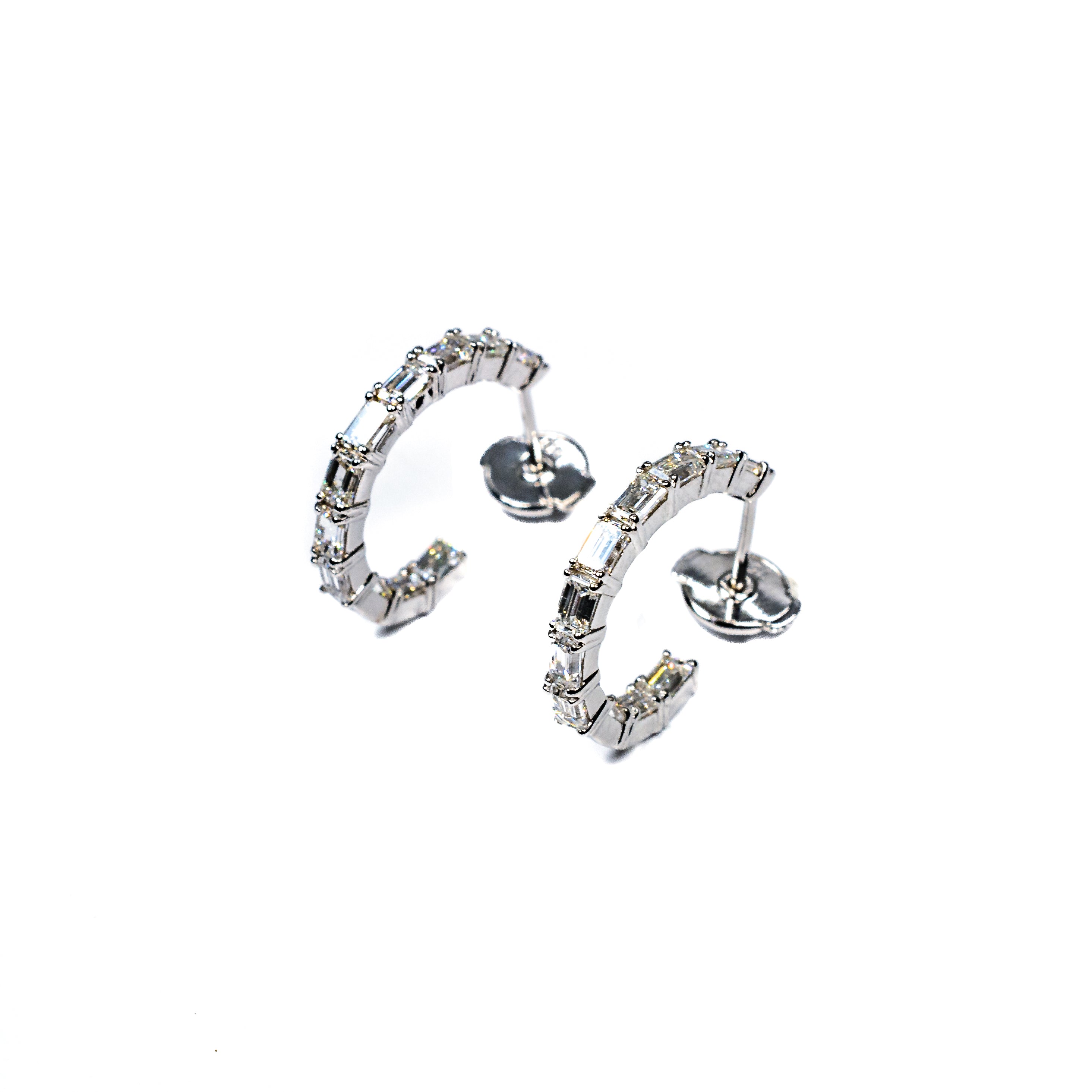 18kt White Gold Baguette Diamond In/Out Style Hoop Earrings
