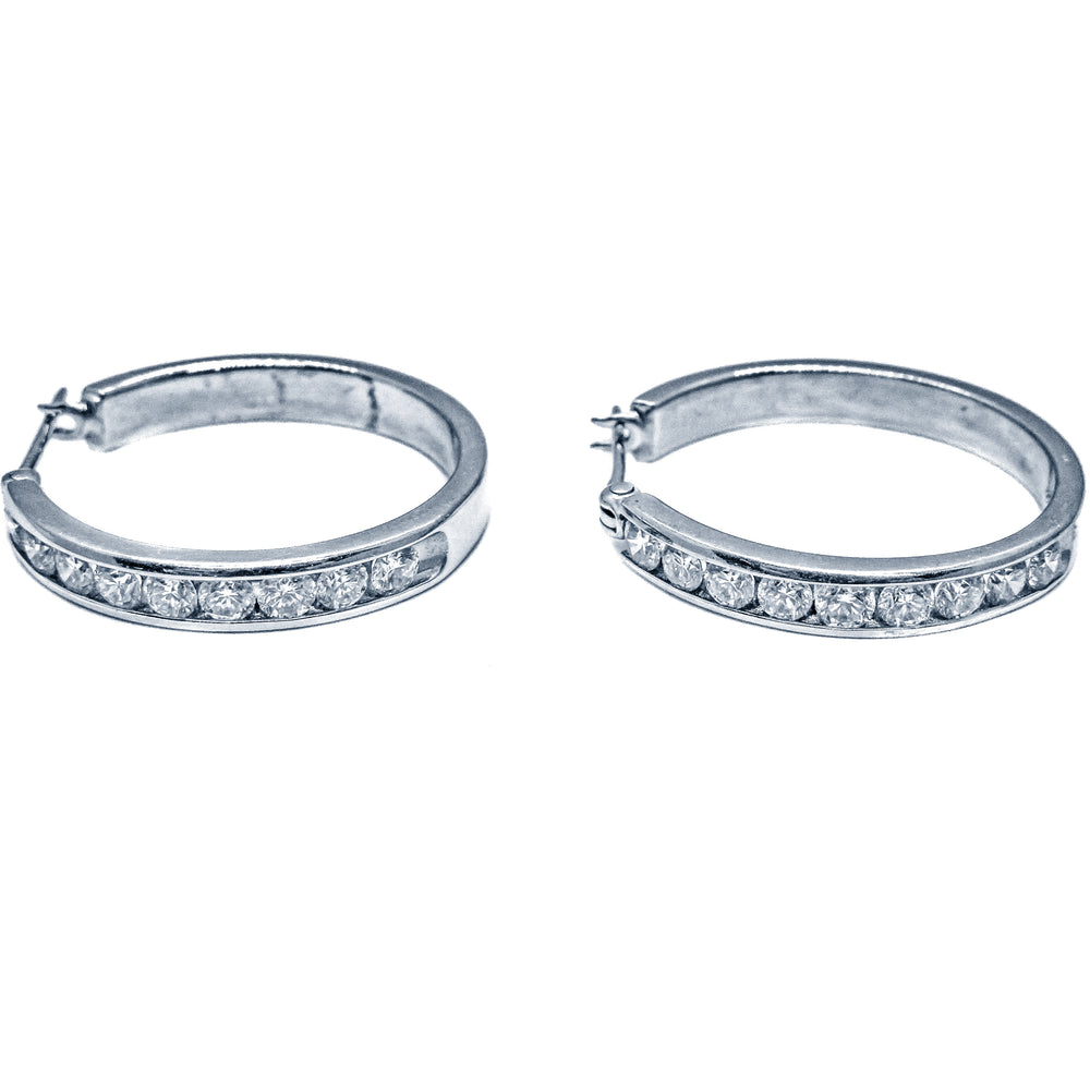 18K White Gold Diamond Hoop Earrings – 1.50 Carat