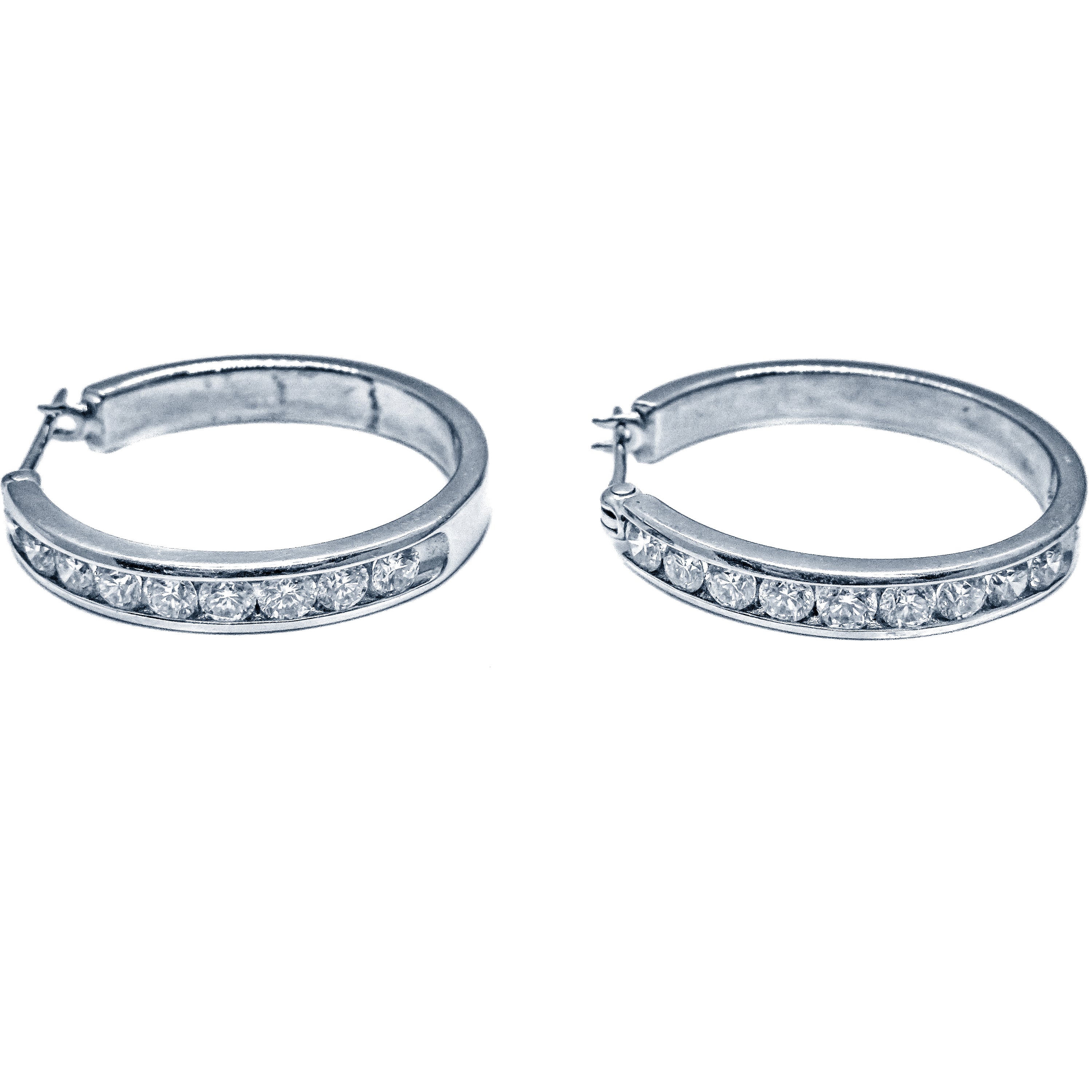 18K White Gold Diamond Hoop Earrings – 1.50 Carat