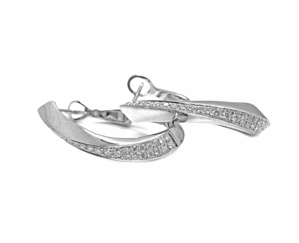 14K White Gold Diamond Twist Oval Hoop Earrings