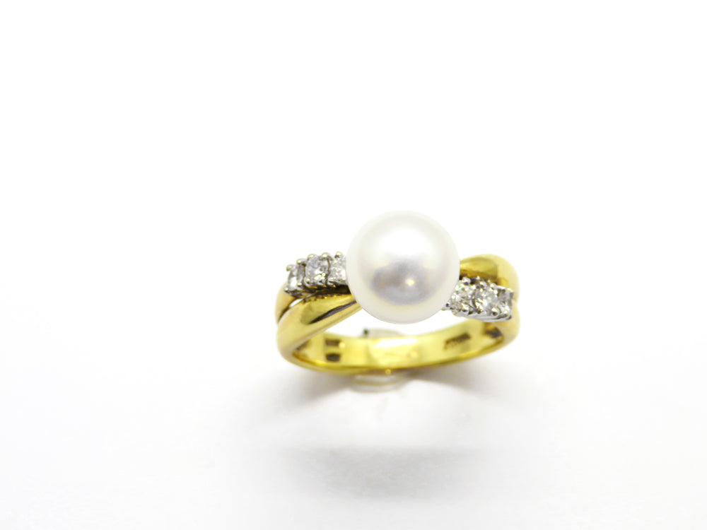 18kt Yellow Gold 9mm White Pearl and Diamond Fashion Ring