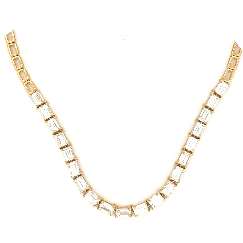 18k Yellow Gold Emerald Cut Di