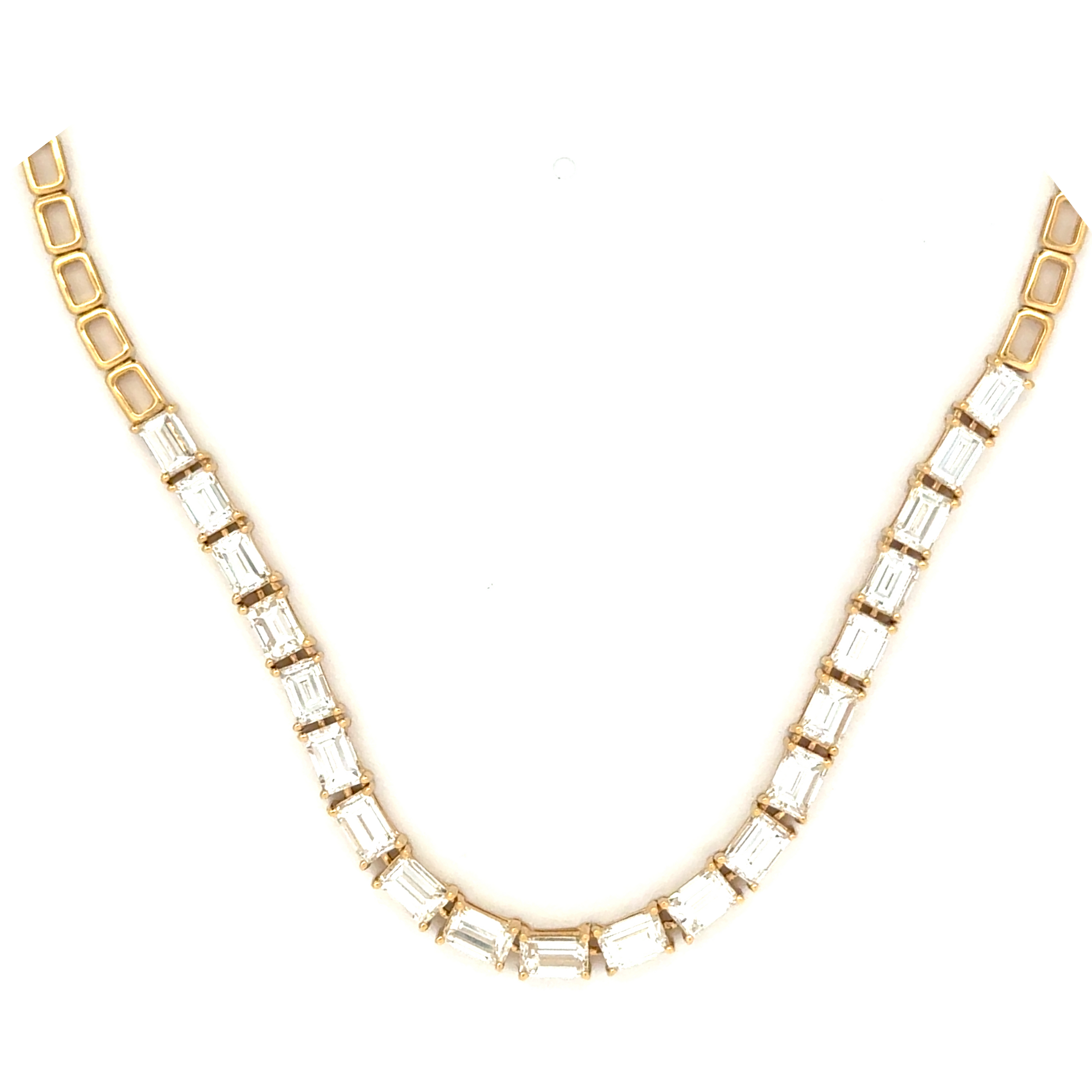 18k Yellow Gold Emerald Cut Di