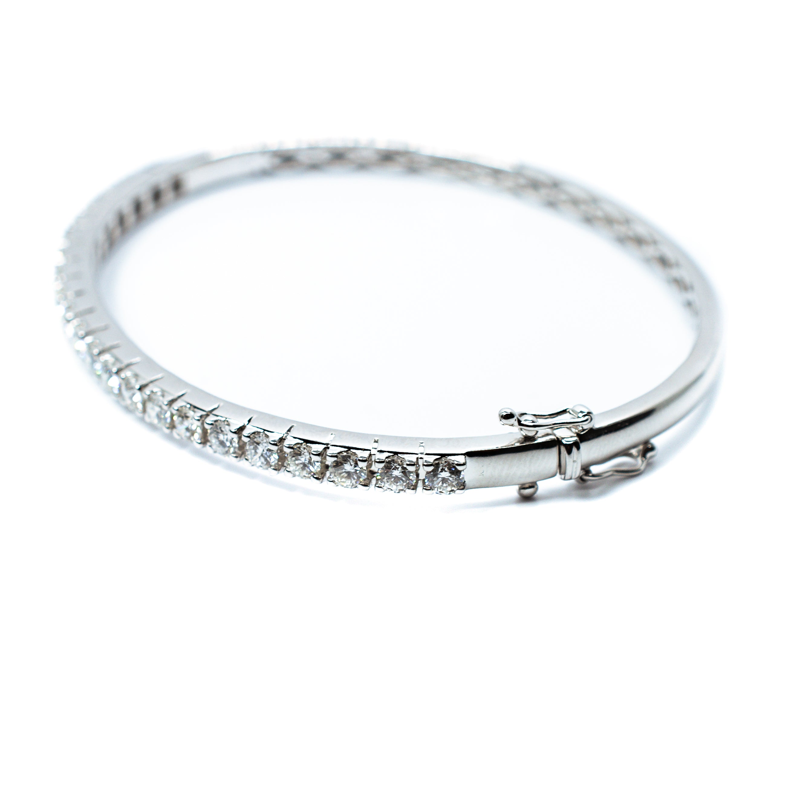 18K White Gold Diamond Tennis Bangle Bracelet – 2.00 Carat