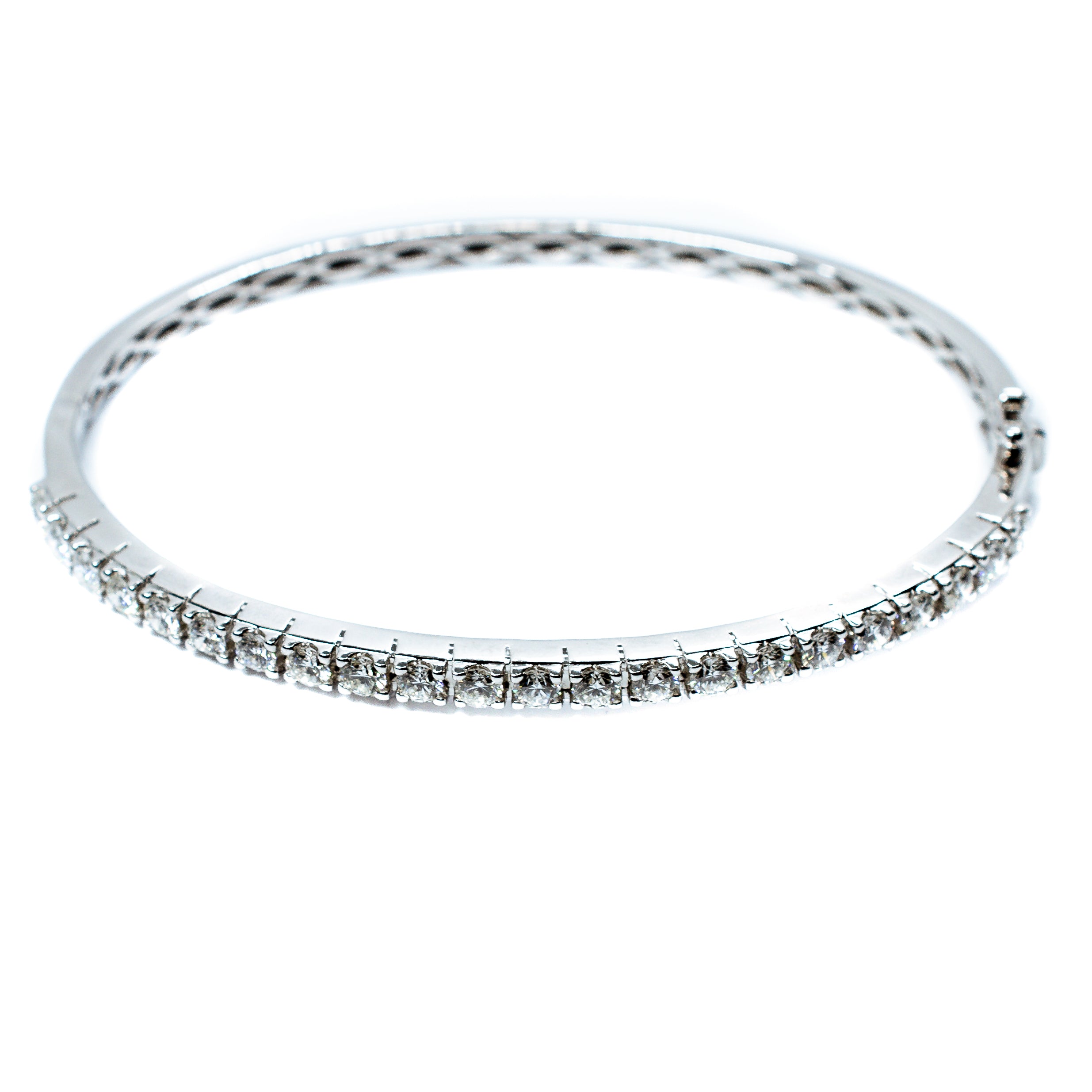 18K White Gold Diamond Tennis Bangle Bracelet – 2.00 Carat