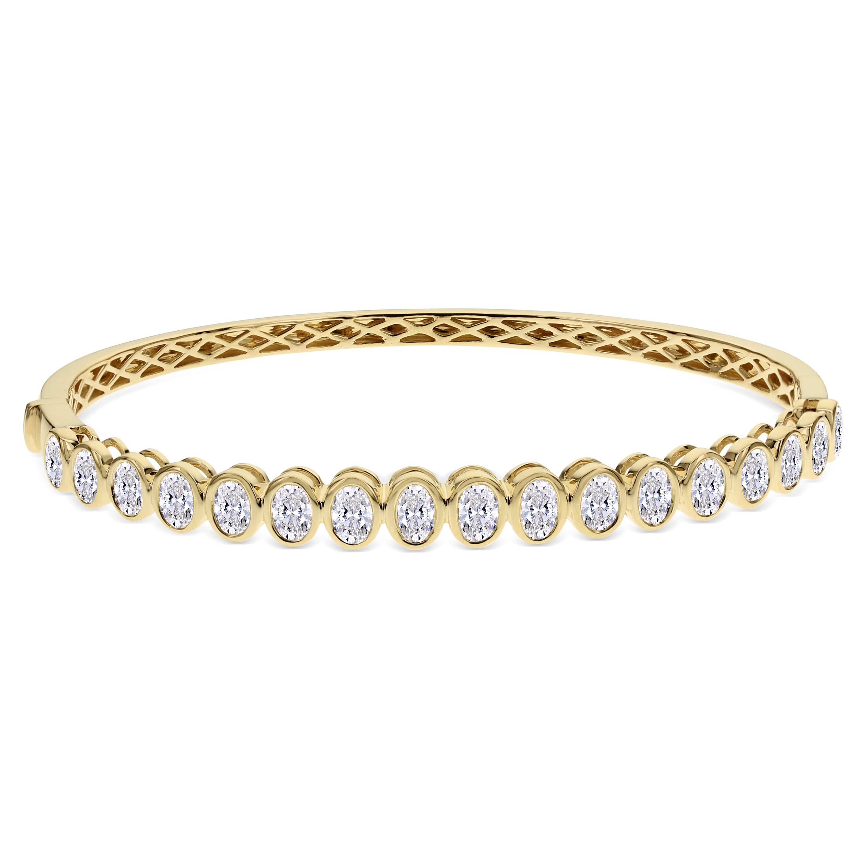 18K Yellow Gold Oval Diamond Bangle Bracelet