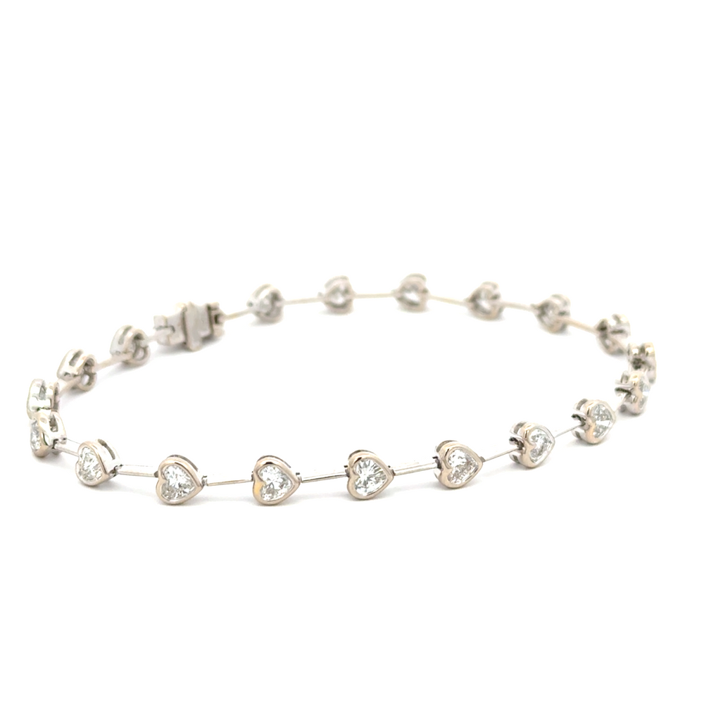 18K White Gold Heart Shape Diamond Bracelet 2.90 Carat