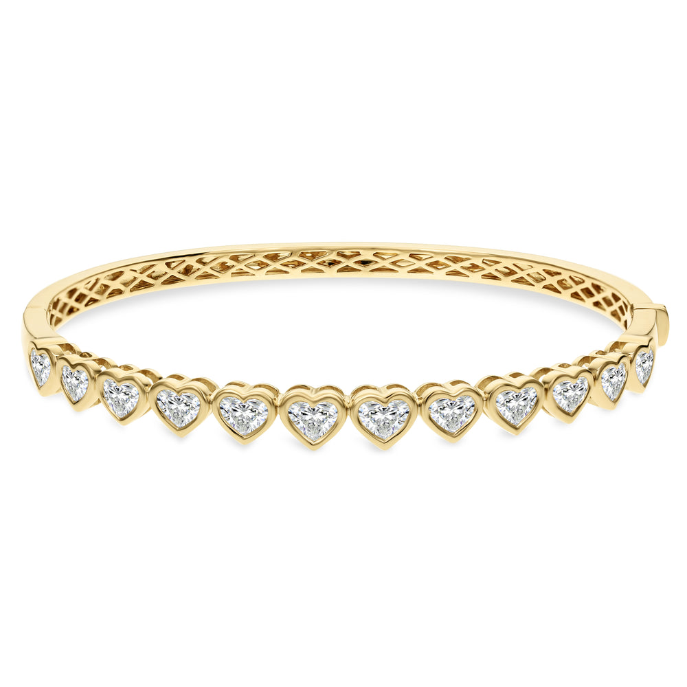 18K Yellow Gold Heart Shape Diamond Bangle 3.90 Carat VS Diamonds