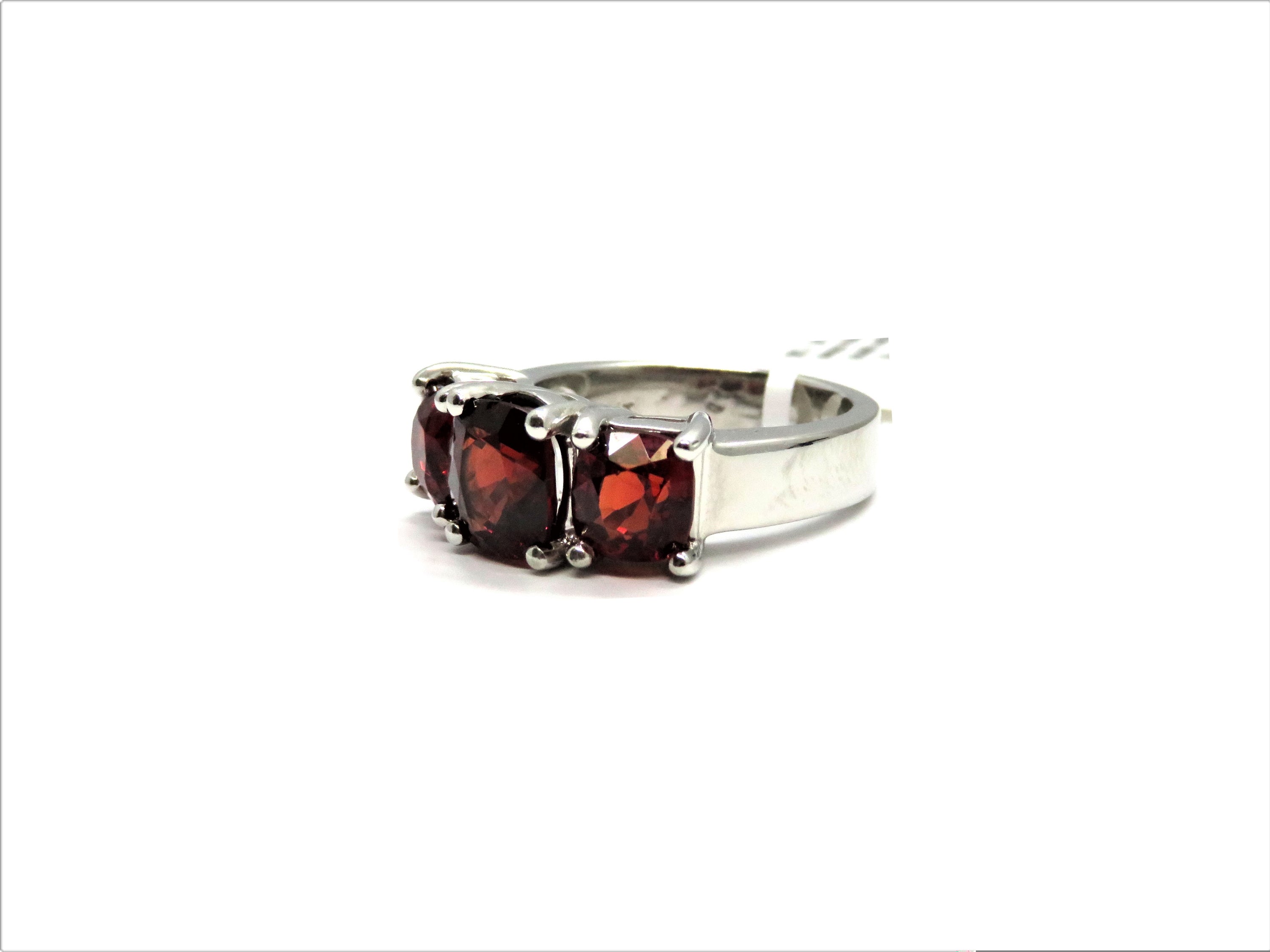 Plat 3 Red Spinel ring center