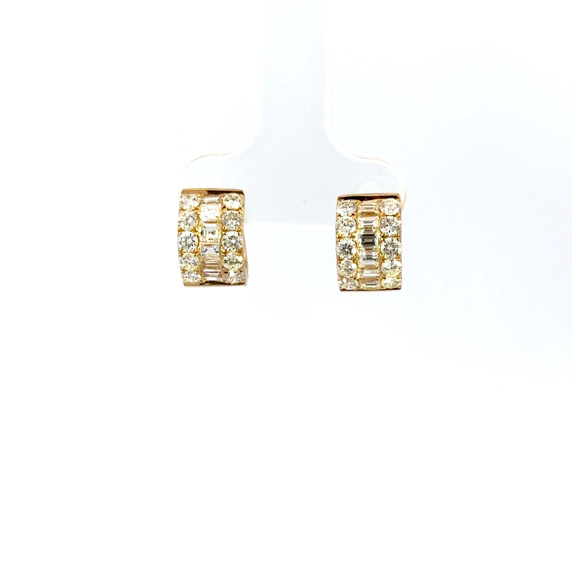 18K Gold Diamond Huggies with Baguette and Round Diamonds – 1.58 Carats