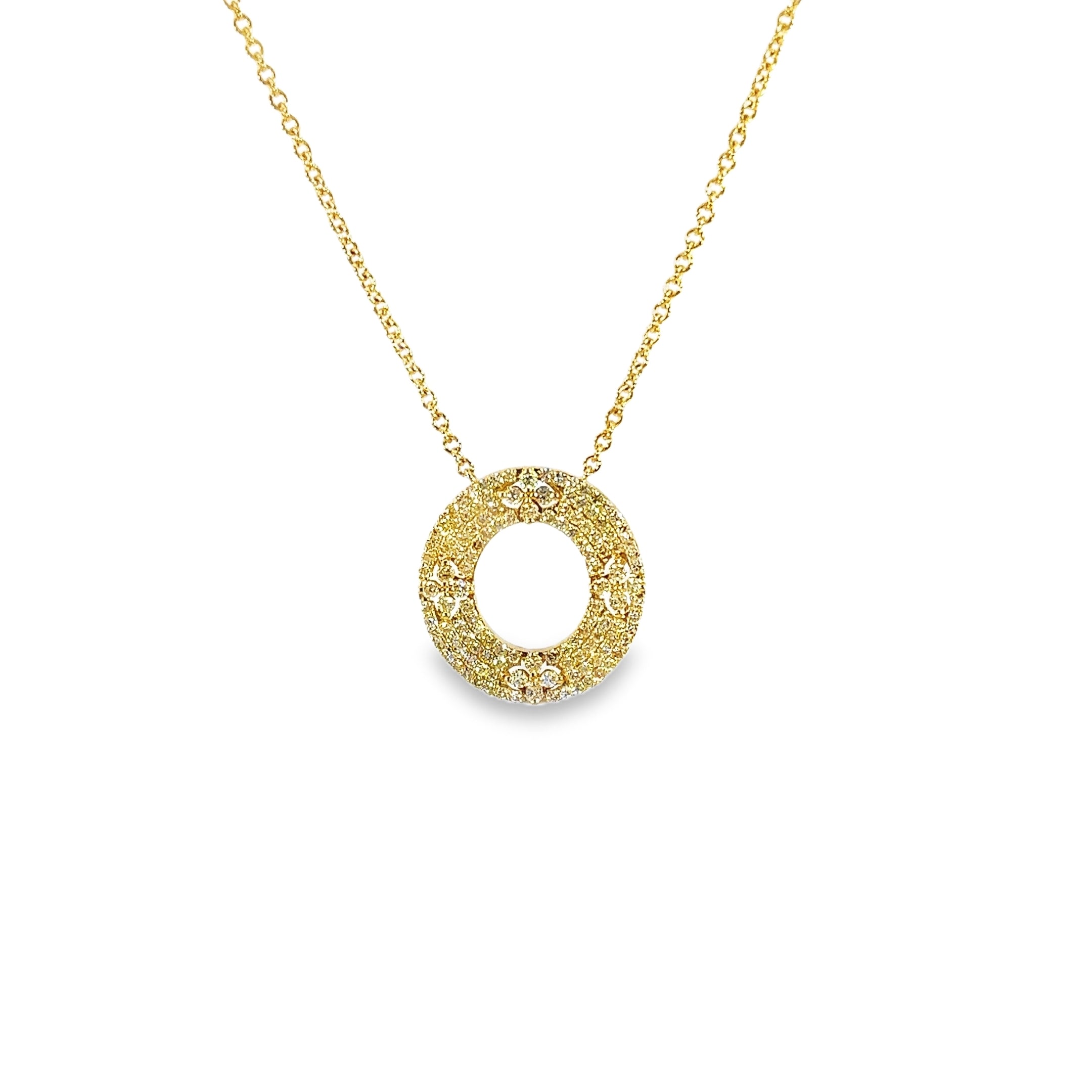 18K Gold Pavé Diamond Circle Pendant Necklace