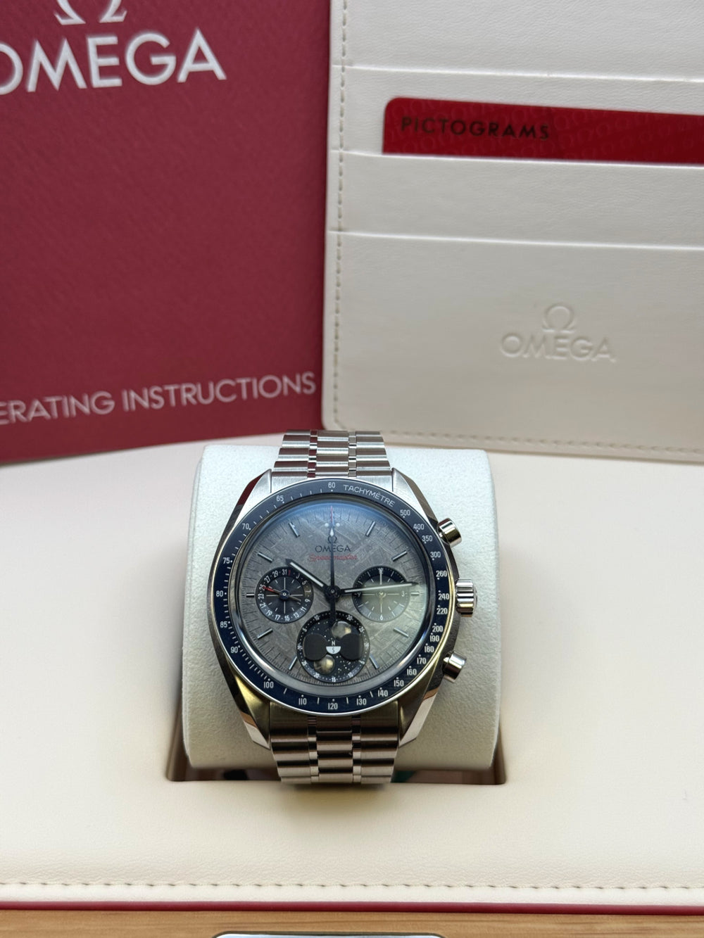 Pre-Owned Omega Speedmaster Moonphase Meteorite Dial 40mm Chronograph