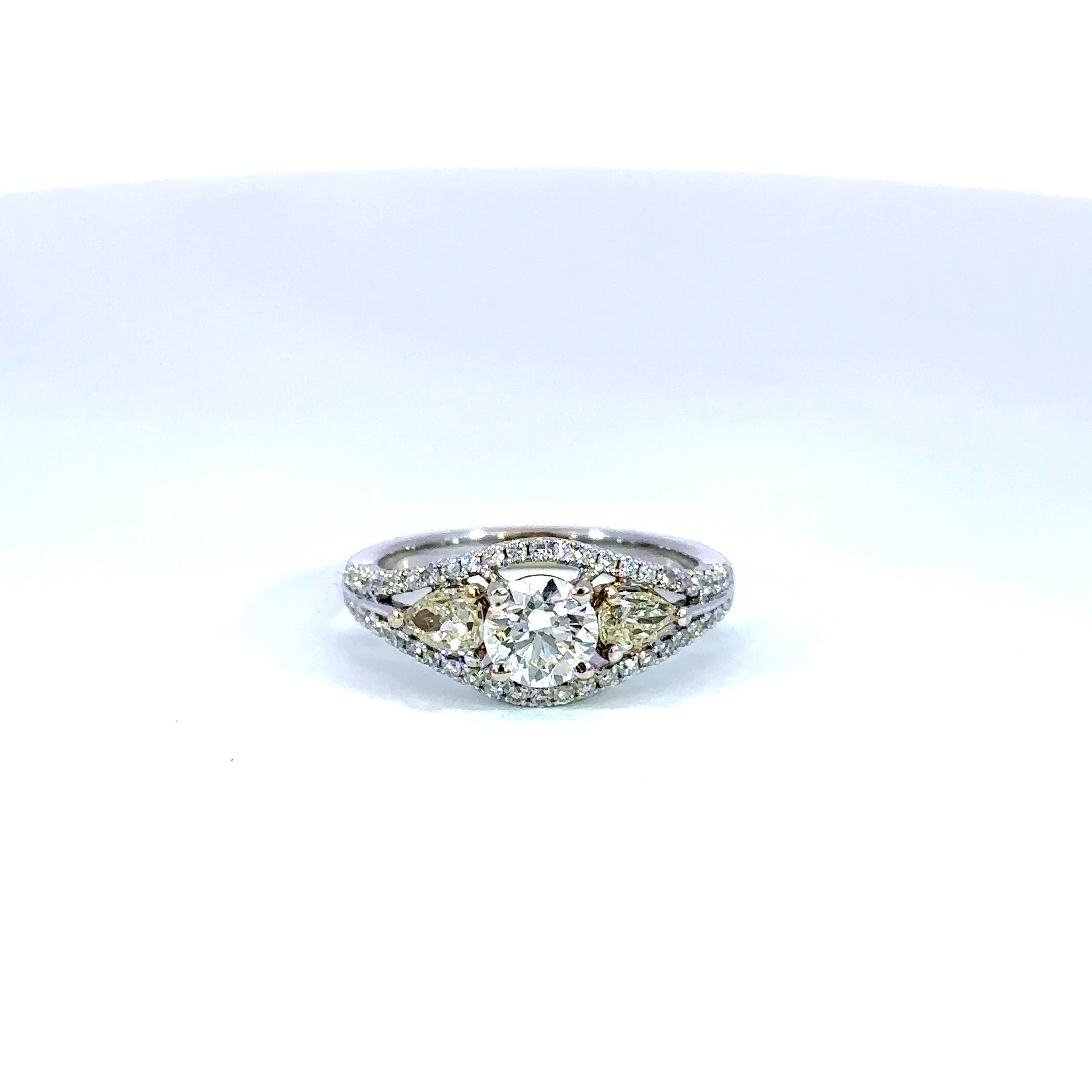 18k Two-Toned Gia Certified Round Diamond Engagement Ring