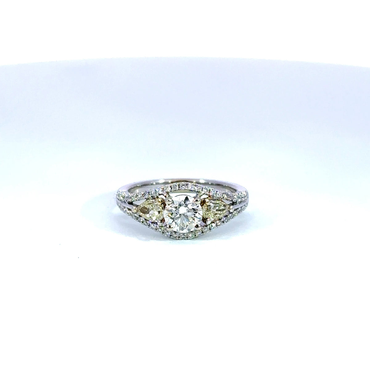 18k Two-Toned Gia Certified Round Diamond Engagement Ring