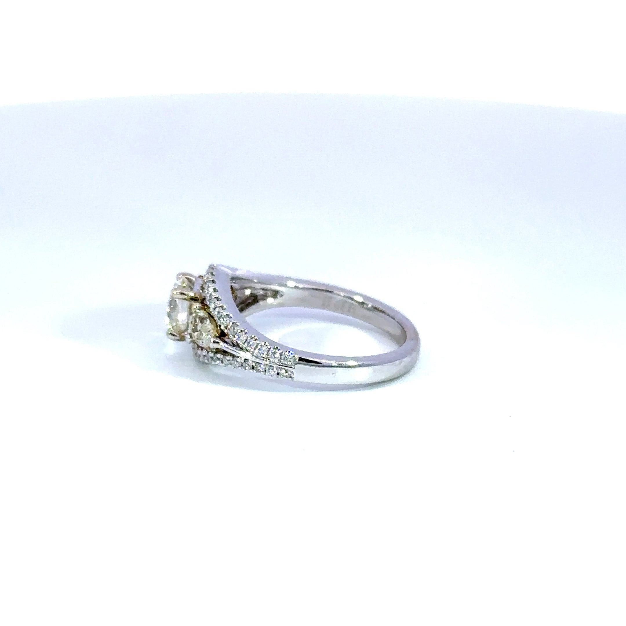 18k Two-Toned Gia Certified Round Diamond Engagement Ring