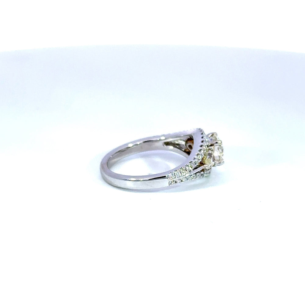 18k Two-Toned Gia Certified Round Diamond Engagement Ring