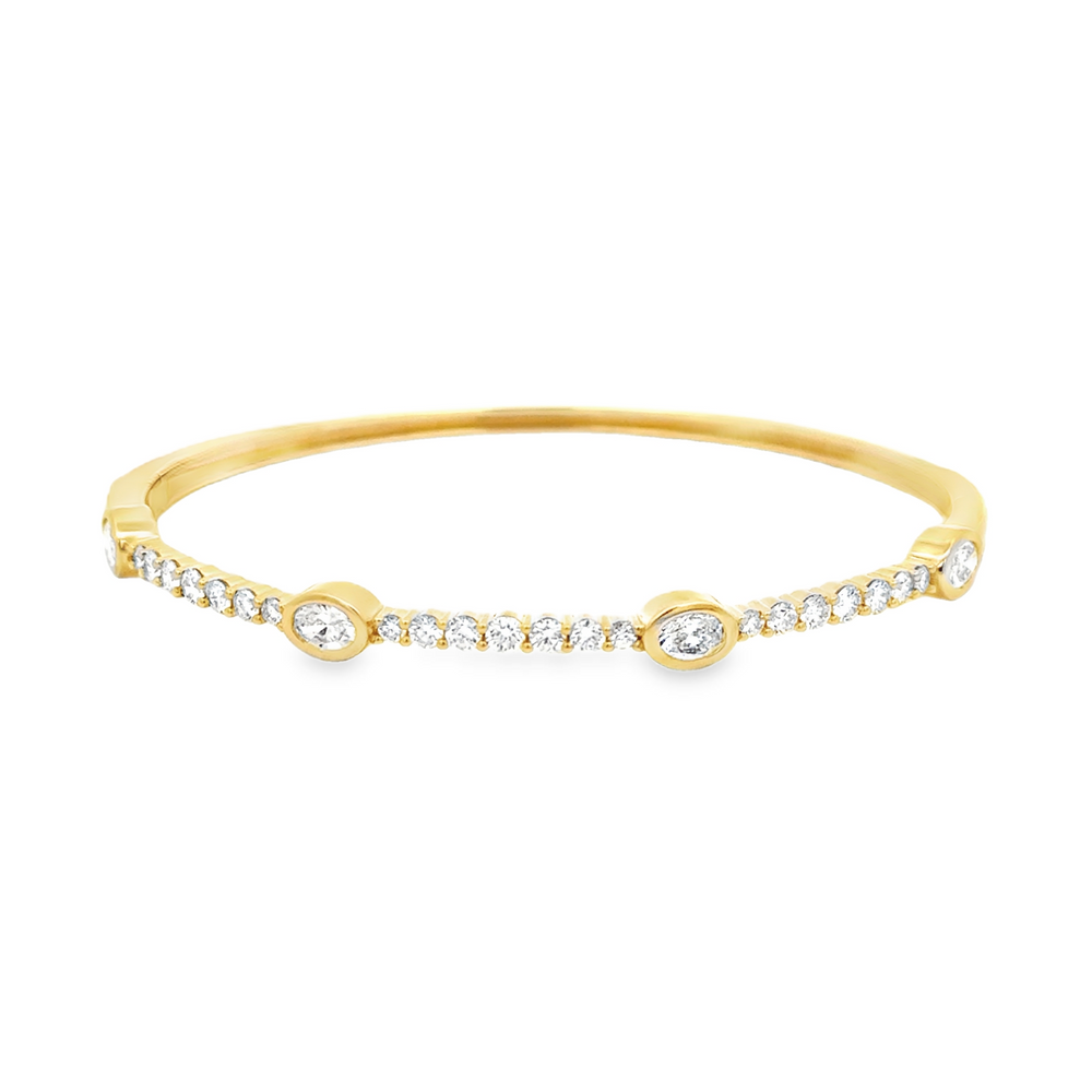 18K Yellow Gold Diamond Bangle 2.10 Carats – Oval Bezel Set & Pavé Diamond Bracelet