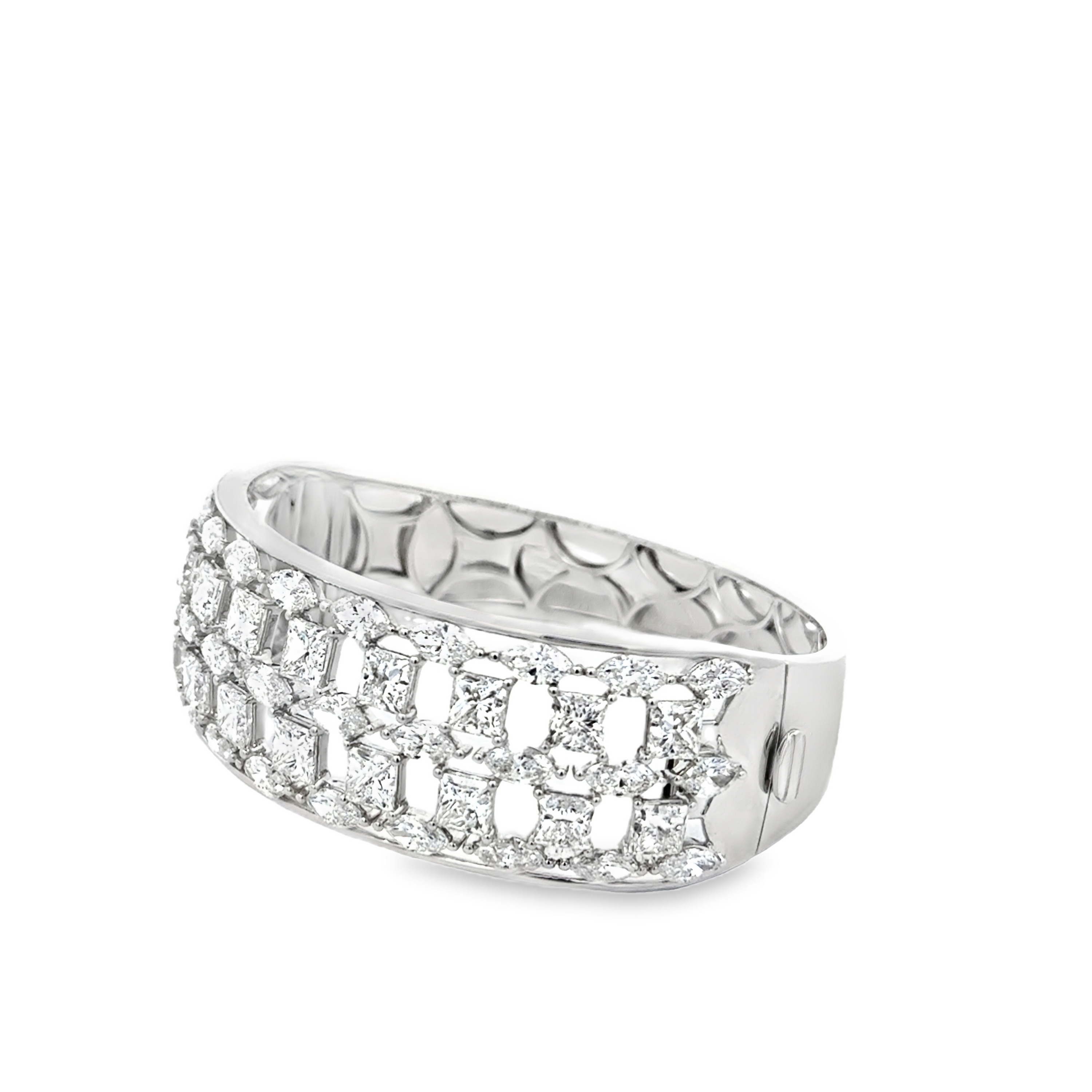 18K White Gold Diamond Bangle with Princess & Marquise Diamonds 23.20 Carat