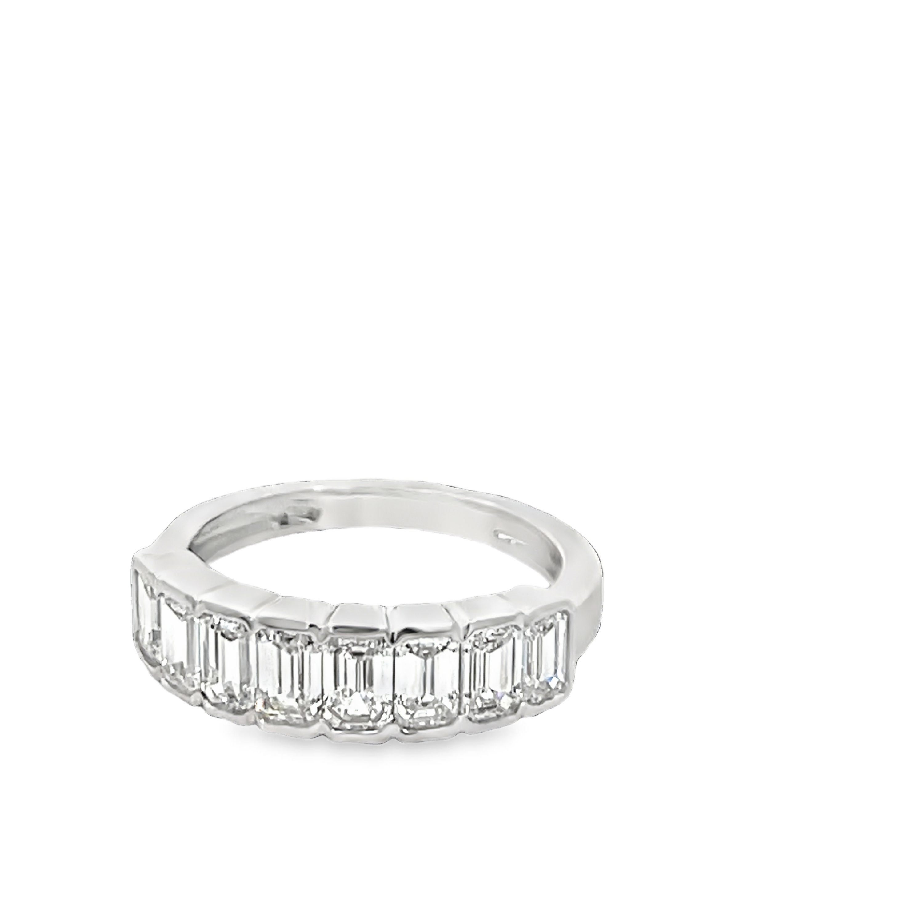 18K White Gold Emerald Diamond Ring 1.80 Carat VS