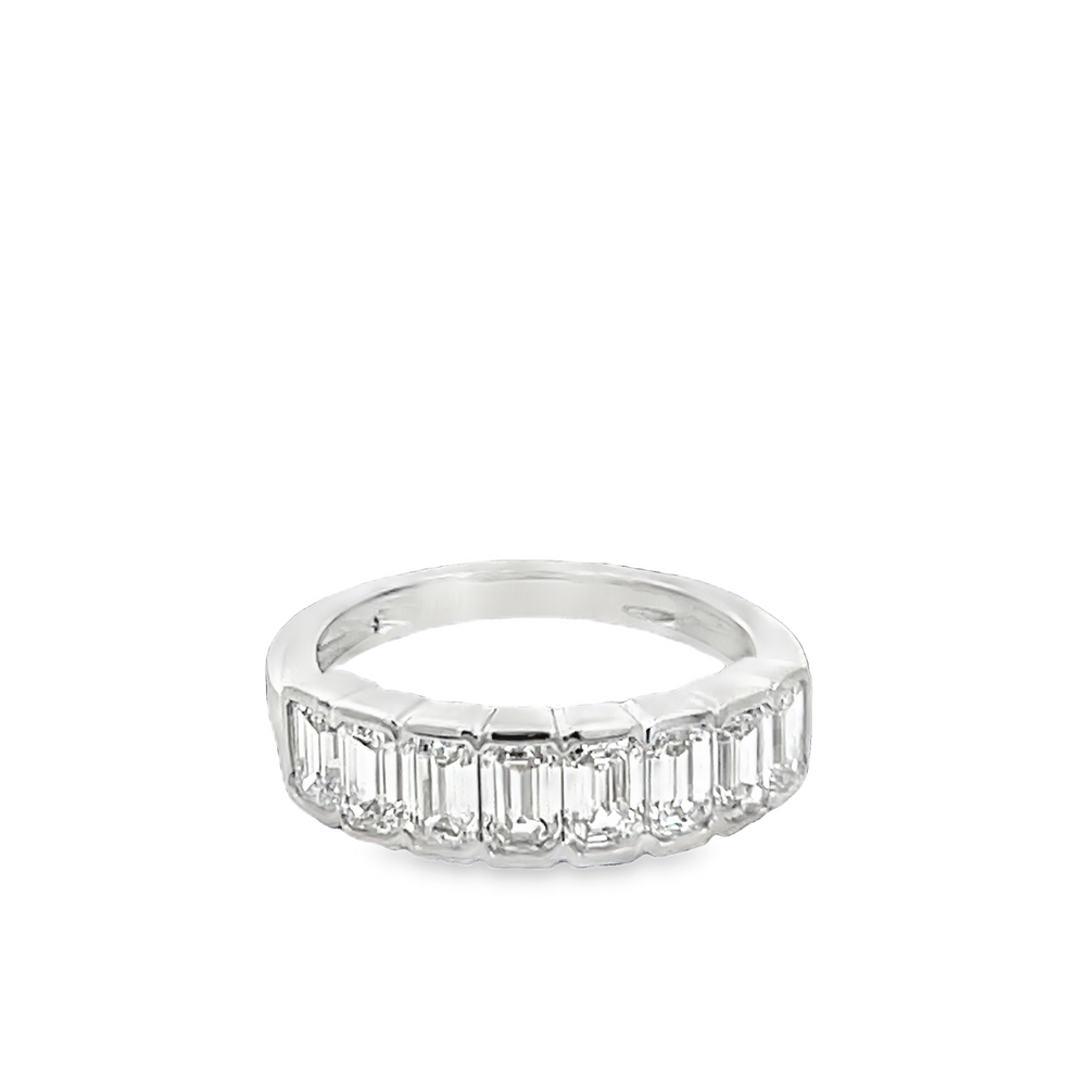 18K White Gold Emerald Diamond Ring 1.80 Carat VS