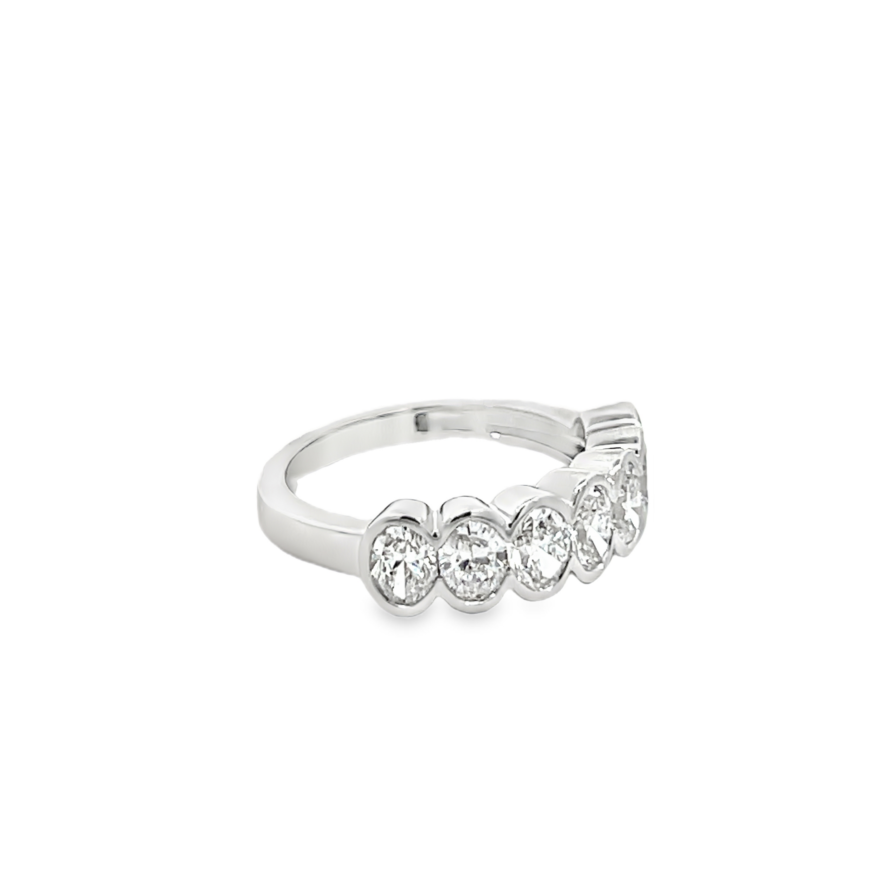 18K White Gold 7-Oval Diamond Ring