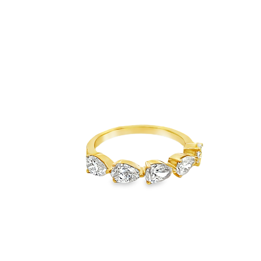 18K Yellow Gold Pear Diamond Band 1.30 Carat