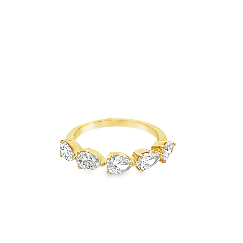 18K Yellow Gold Pear Diamond Band 1.30 Carat