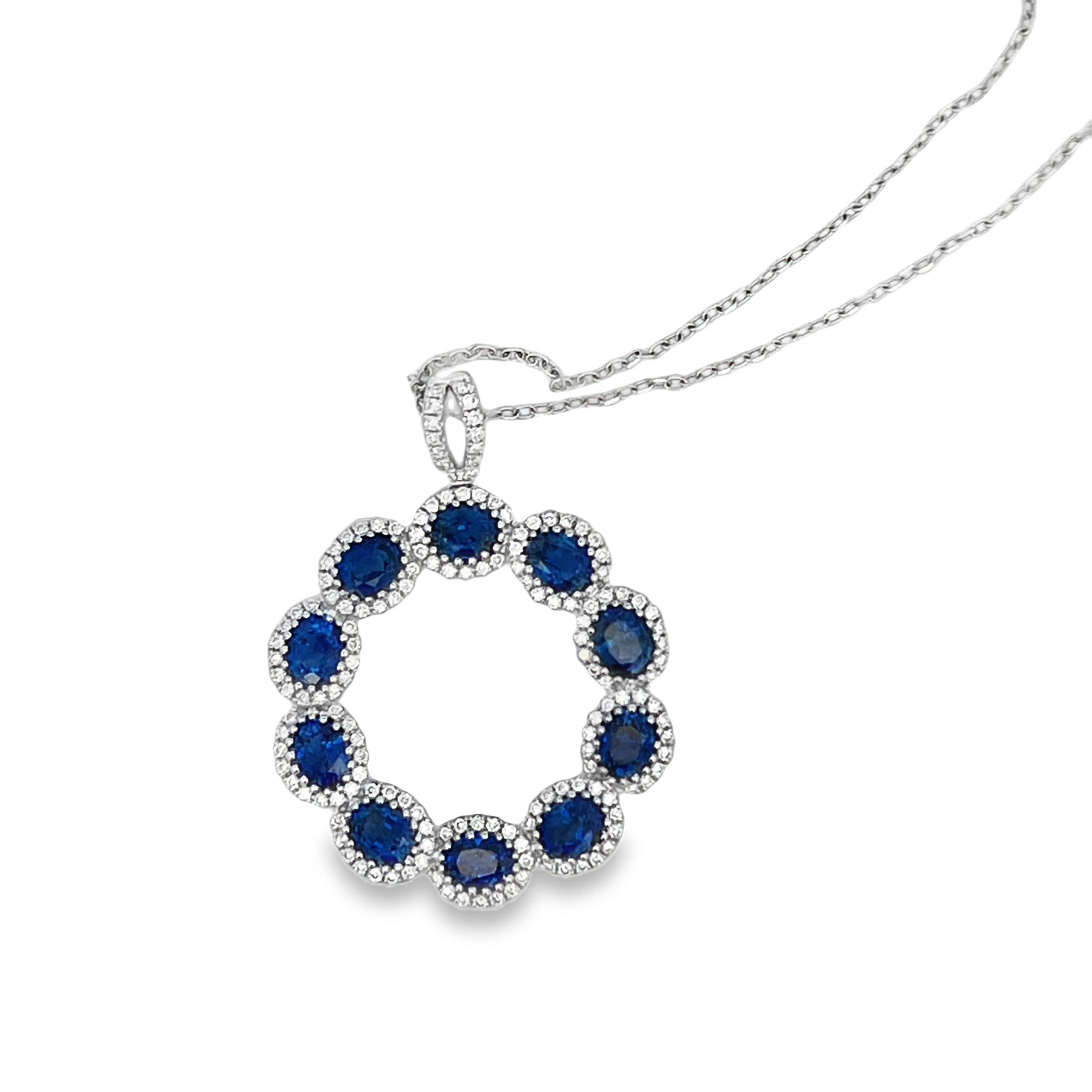 18K White Gold Blue Sapphire & Diamond Circle Pendant Necklace 5.48 Carat Total