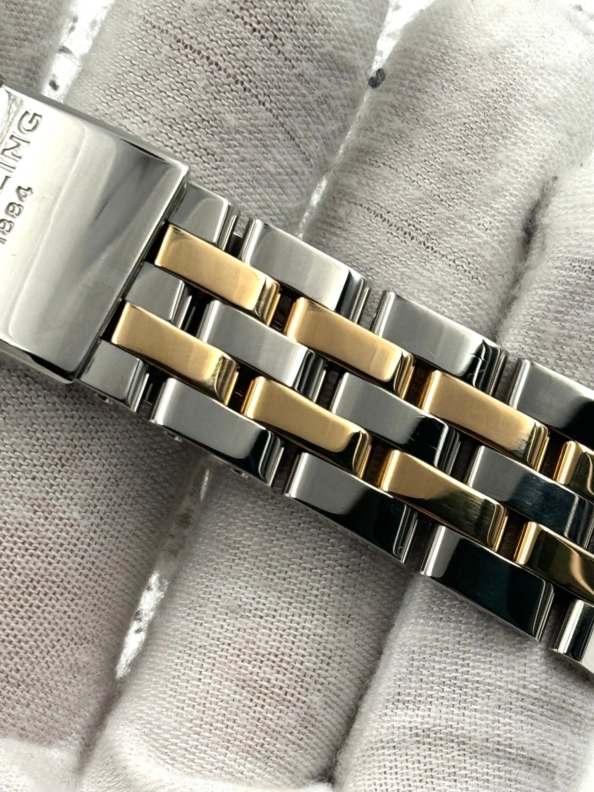 Breitling Chronomat CB0140