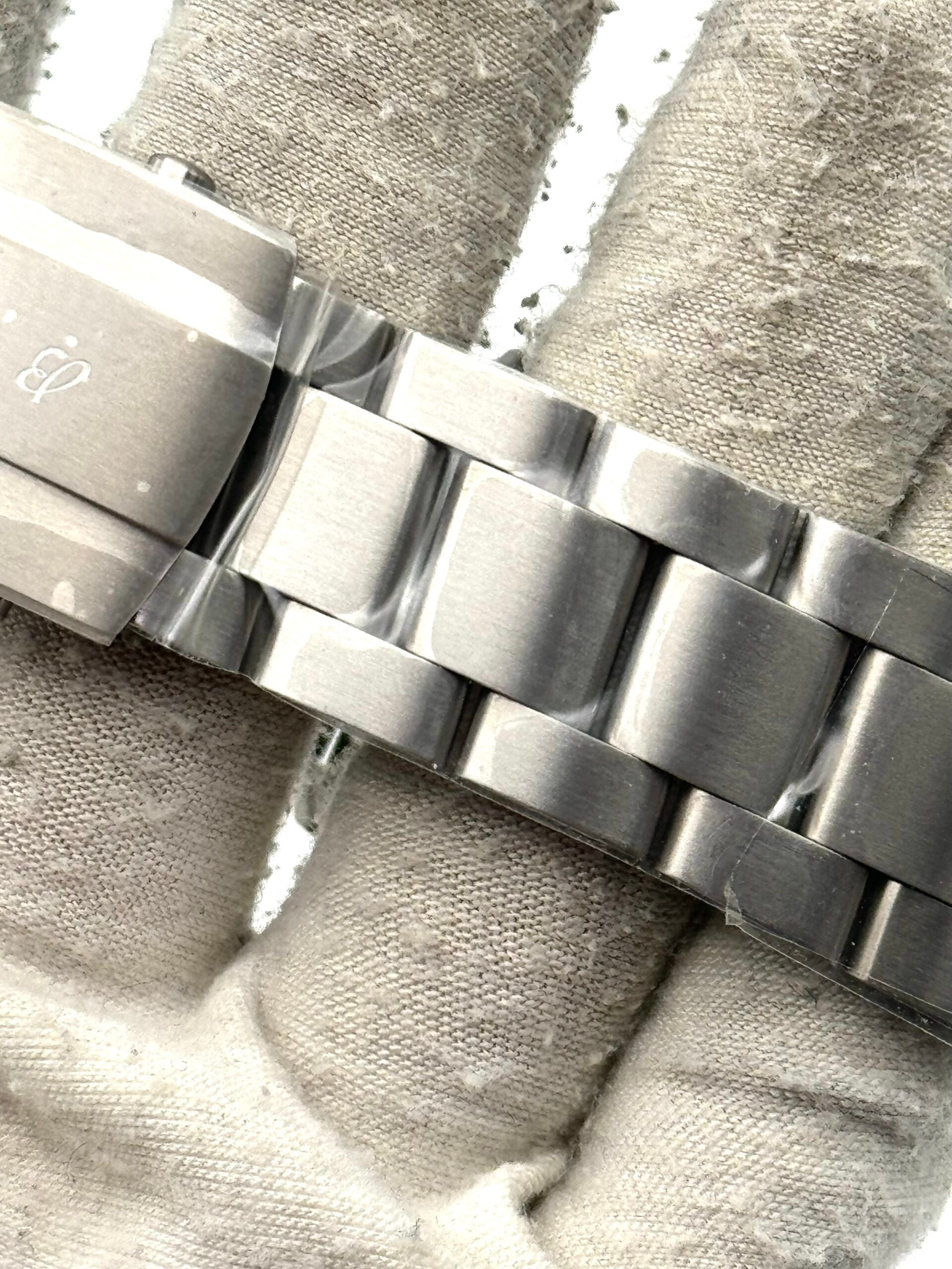 Breitling Super Avenger EB0148